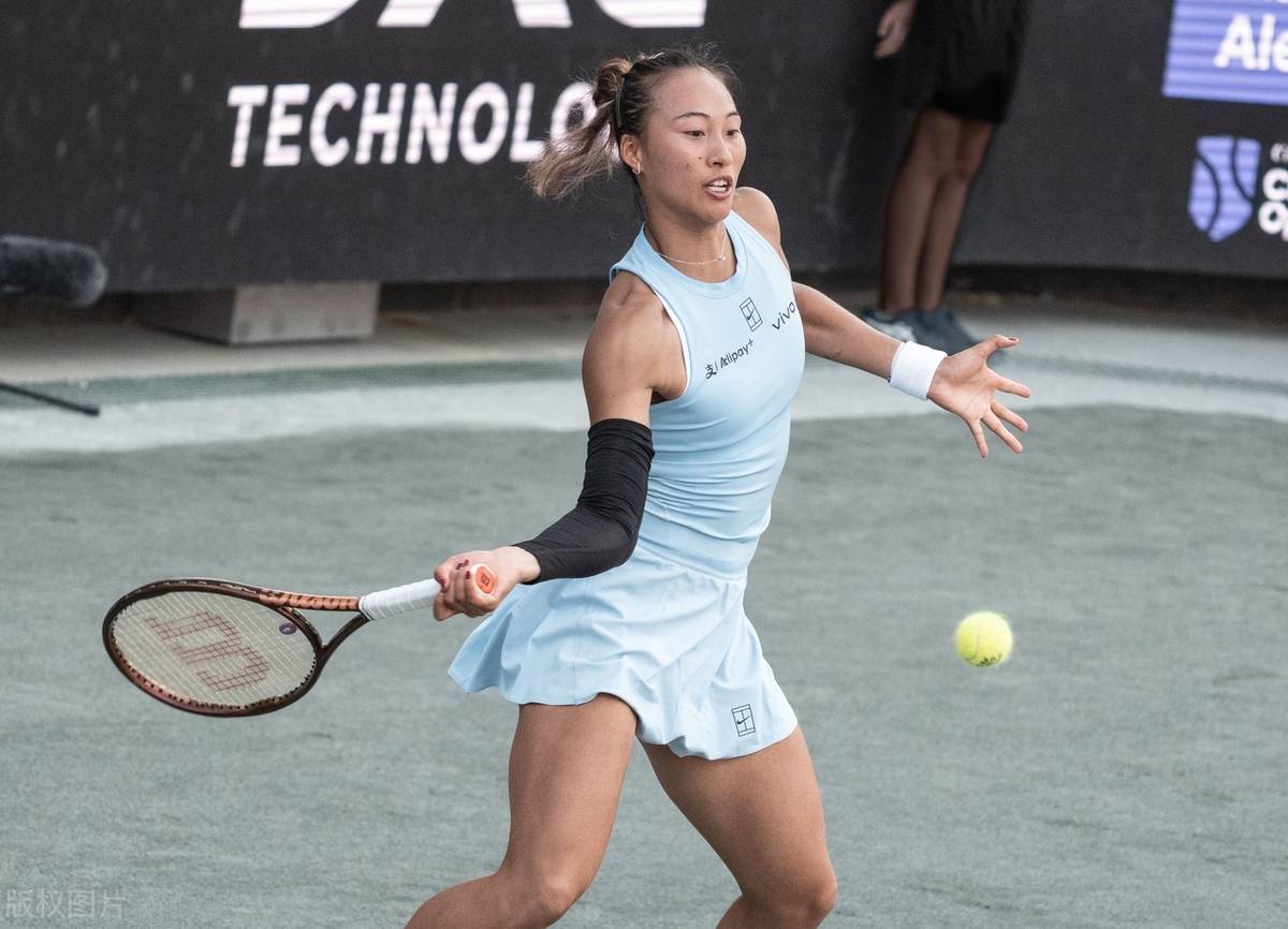 郑钦文雪上加霜！0-2出局后，又收到坏消息