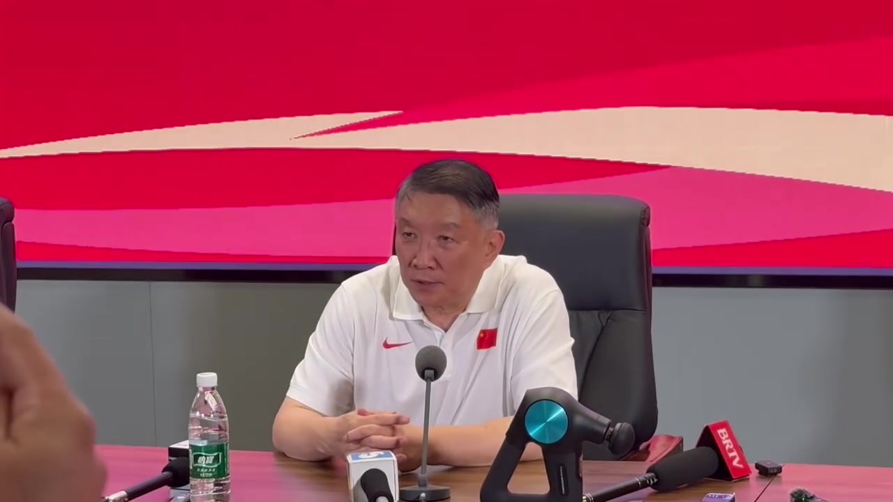 mksports体育宫鲁鸣：希望年轻队员更自觉提升自己 去抢到位置 而不是自然接班